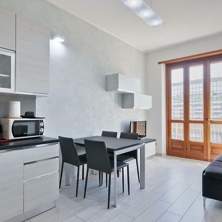 Torino Tribunale & Porta Susa Flat Apartment Exterior photo